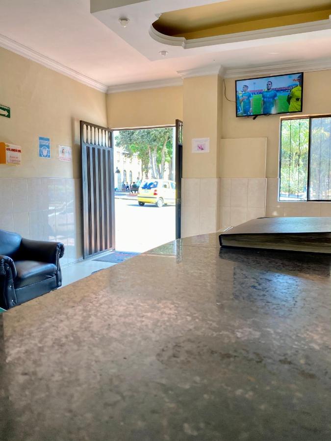Hotel Mansion Real بوكارامانغا المظهر الخارجي الصورة